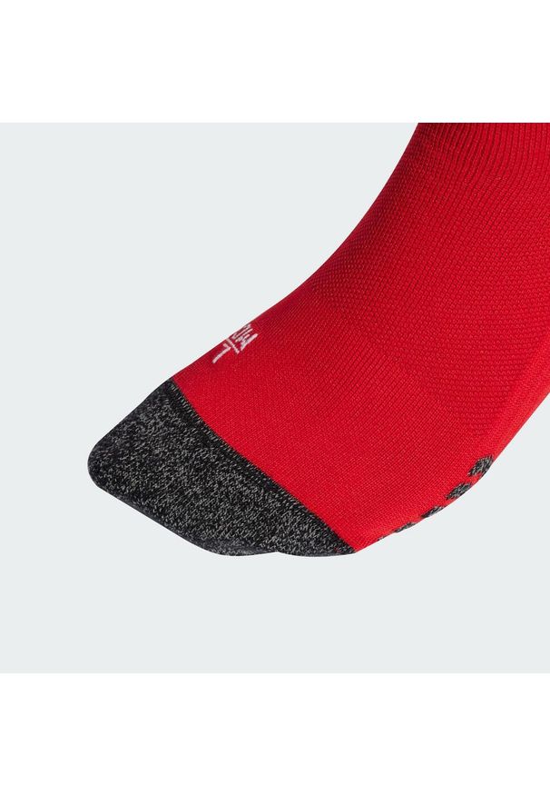 Adidas - Getry Arsenal 25/26 Home. Kolor: czerwony, wielokolorowy, biały. Sport: piłka nożna