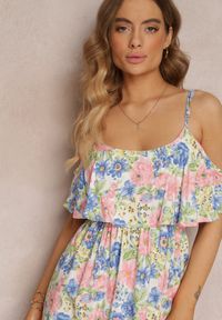 Renee - Biało-Niebieska Sukienka Maxi Bawełniana w Kwiaty z Falbanką Saranna. Kolor: biały. Materiał: bawełna. Długość rękawa: na ramiączkach. Wzór: kwiaty. Długość: maxi #3