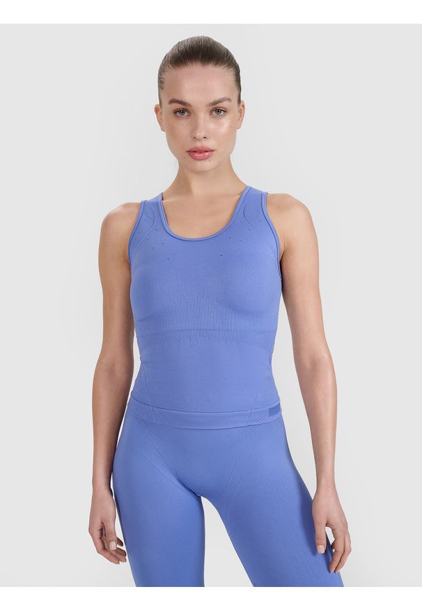 4f - 4F Top treningowy slim bezszwowy damski 4F x Anna Lewandowska - niebieski L/XL. Kolor: niebieski. Materiał: dzianina, włókno, syntetyk, materiał, skóra, tkanina, elastan. Długość rękawa: na ramiączkach. Wzór: gładki, ze splotem. Sport: kolarstwo, fitness, bieganie