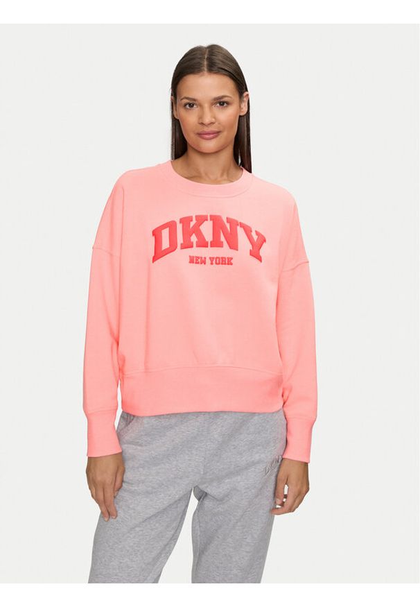 DKNY Sport Bluza DP4T9944 Różowy Loose Fit. Kolor: różowy. Materiał: bawełna, syntetyk. Styl: sportowy