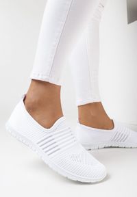 Born2be - Białe Tenisówki Adrea. Nosek buta: okrągły. Kolor: biały. Materiał: jeans, materiał. Szerokość cholewki: normalna