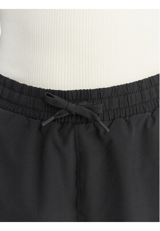 Roxy Szorty sportowe Everyday Flow ERJNS03530 Czarny Regular Fit. Kolor: czarny. Materiał: syntetyk