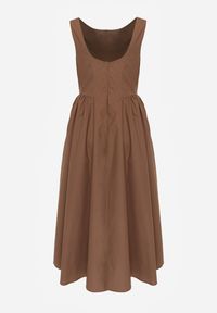 Renee - Brązowa Rozkloszowana Sukienka Koktajlowa z Bawełny z Dekoltem Łódką i Kieszeniami Fanilra. Okazja: na studniówkę, na ślub cywilny, na wesele. Typ kołnierza: dekolt w łódkę. Kolor: brązowy. Materiał: bawełna. Styl: wizytowy #6