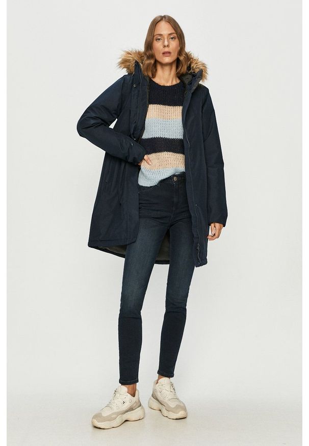 Helly Hansen - Parka. Okazja: na co dzień. Kolor: niebieski. Materiał: futro, materiał. Styl: casual