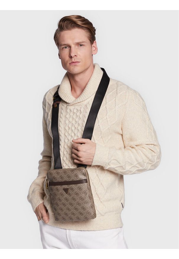 Guess Saszetka Vezzola Smart HMEVZL P2223 Beżowy. Kolor: beżowy. Materiał: skóra