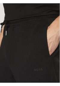 BOSS Spodnie dresowe 50533392 Czarny Regular Fit. Kolor: czarny. Materiał: bawełna