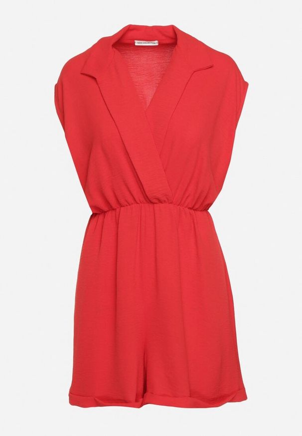 Born2be - Czerwony Kombinezon z Nakładkowym Dekoltem i Gumką w Talii Nansaliah. Kolor: czerwony