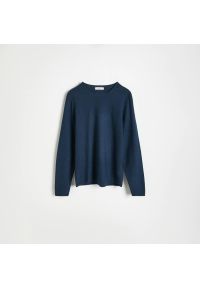 Reserved - Dopasowany sweter w prążki - Granatowy. Kolor: niebieski. Wzór: prążki #1