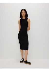 Reserved - Sukienka z wycięciami - czarny. Kolor: czarny. Materiał: wiskoza