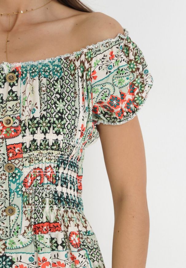 Born2be - Jasnozielona Bawełniana Sukienka Midi z Hiszpańskim Dekoltem i Gumkami w Pasie Brinlee. Typ kołnierza: dekolt hiszpanka. Kolor: zielony. Materiał: bawełna. Wzór: aplikacja. Sezon: wiosna, lato. Długość: midi