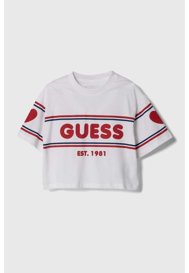 Guess t-shirt bawełniany dziecięcy kolor biały. Okazja: na co dzień. Kolor: biały. Materiał: bawełna. Długość rękawa: krótki rękaw. Długość: krótkie. Styl: casual, klasyczny