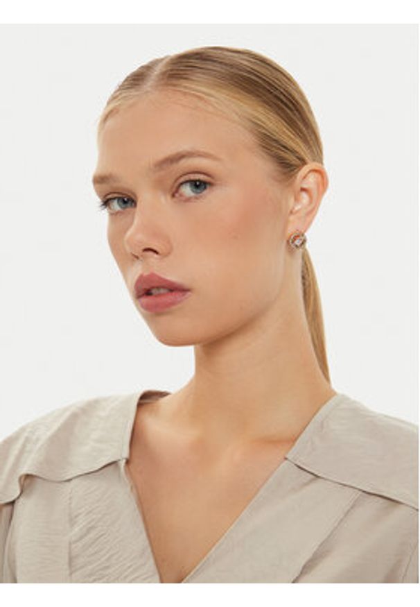 Guess Kolczyki JUBE04 666JW Złoty. Materiał: złote, metalowe. Kolor: złoty