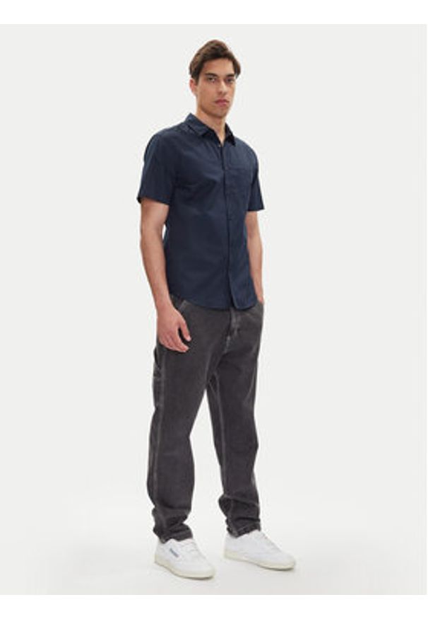 Mustang Koszula Gilroy 1016251 Granatowy Slim Fit. Kolor: niebieski. Materiał: bawełna