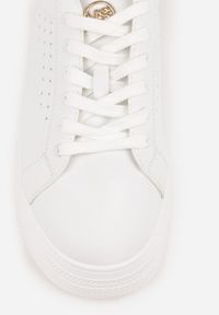 Renee - Biało-Złote Sneakersy VICES Ozdobione Gwiazdą i Błyszczącą Wstawką Oranatta. Okazja: na co dzień. Kolor: biały. Materiał: jeans. Wzór: aplikacja #8