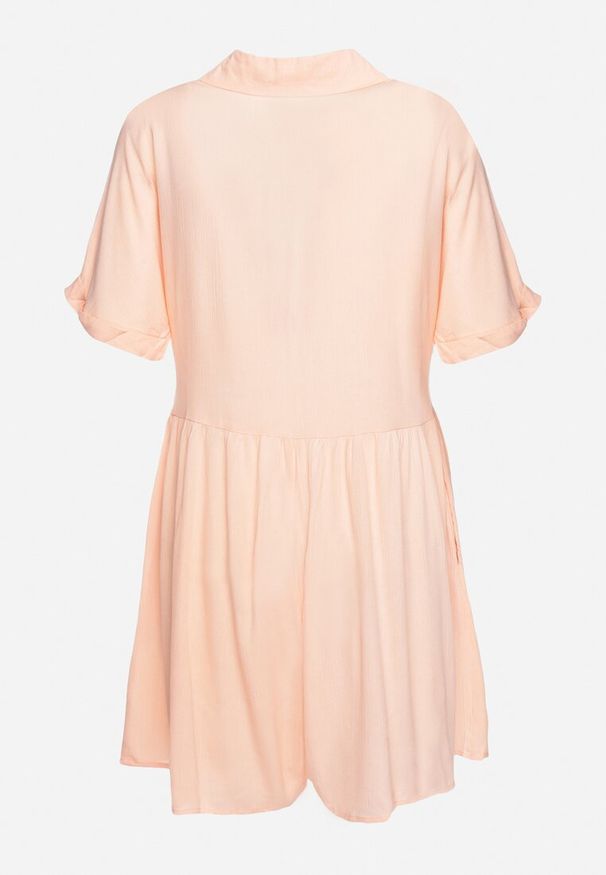 Born2be - Pomarańczowy Wiskozowy Kombinezon z Koszulową Górą Zapinany na Guziki z Krótkimi Spodniami Vikota. Kolor: pomarańczowy. Materiał: wiskoza. Długość rękawa: krótki rękaw. Długość: krótkie. Sezon: wiosna, lato