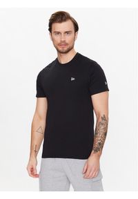New Era T-Shirt Essentials 60332299 Czarny Regular Fit. Kolor: czarny. Materiał: bawełna #1