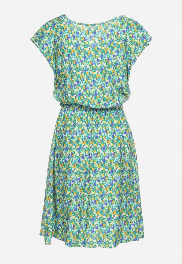 Born2be - Zielona Bawełniana Sukienka w Kwiaty z Gumką w Talii i Falbanką Dimllara. Okazja: na co dzień. Kolor: zielony. Materiał: bawełna. Wzór: kwiaty. Styl: klasyczny, casual, elegancki