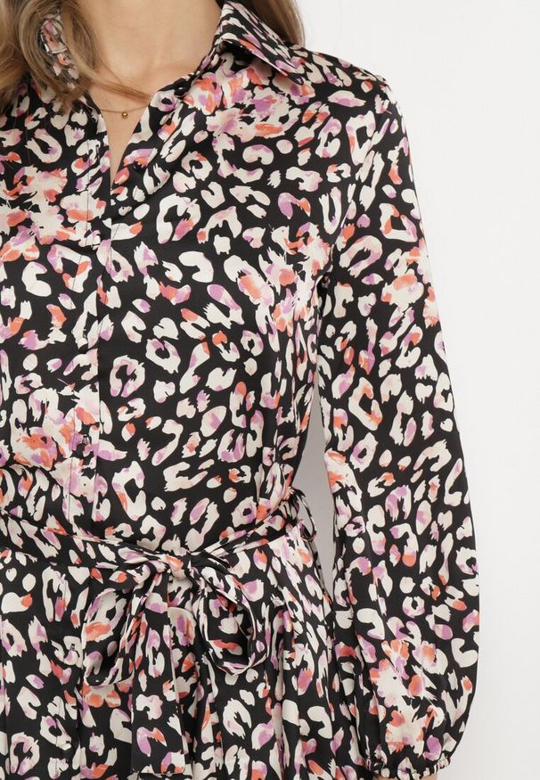 Born2be - Czarna Koszulowa Sukienka Mini z Wiązanym Paskiem Sonnad. Kolor: czarny. Materiał: materiał. Typ sukienki: koszulowe. Długość: mini