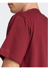 Adidas - adidas T-Shirt ALL SZN IL9022 Czerwony Loose Fit. Kolor: czerwony. Materiał: bawełna #3