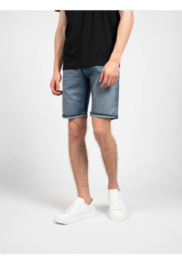 Antony Morato Szorty "Baart" | MMDS00061 FA700102 | Baart | Mężczyzna | Niebieski. Kolor: niebieski. Materiał: bawełna. Wzór: aplikacja