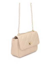 Kazar - Pikowana beżowa torebka damska z przekręcanym zapięciem. Kolor: beżowy. Wzór: aplikacja. Materiał: pikowane. Styl: klasyczny. Rodzaj torebki: na ramię #3