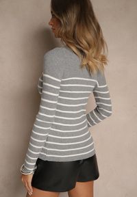 Renee - Szara Bluzka z Bawełną z Motywem Pasków i Guzikami Serisse. Okazja: do pracy, na co dzień, na spotkanie biznesowe. Kolor: szary. Materiał: bawełna. Wzór: paski. Styl: casual, biznesowy #5