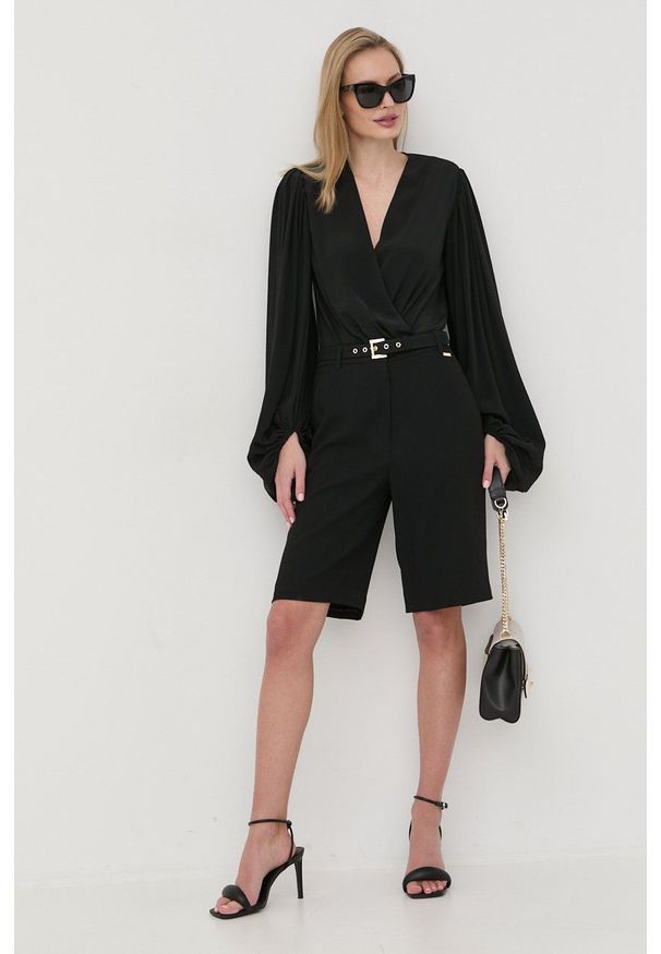 Marciano Guess szorty damskie kolor czarny gładkie high waist. Okazja: na co dzień. Stan: podwyższony. Kolor: czarny. Materiał: tkanina. Wzór: gładki. Styl: casual