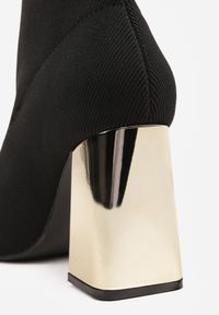 Born2be - Czarno-Złote Eleganckie Botki VICES na Słupku ze Skarpetkową Cholewką Rasoria. Okazja: na co dzień, na spotkanie biznesowe, do pracy. Zapięcie: bez zapięcia. Kolor: czarny. Materiał: satyna, skóra. Szerokość cholewki: normalna. Obcas: na słupku. Styl: elegancki #7