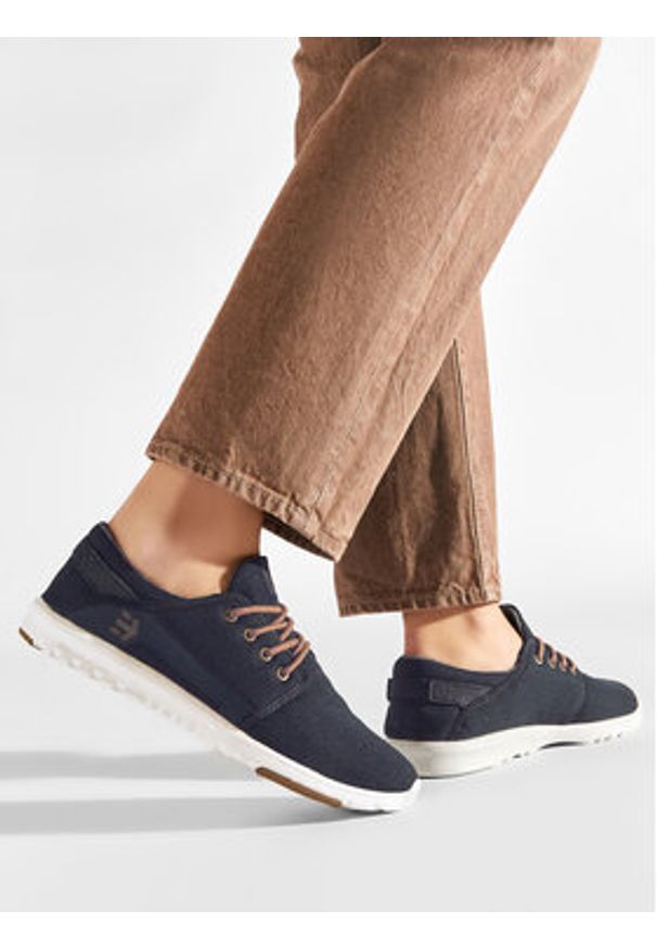 Etnies Sneakersy Scout 4101000419 Granatowy. Kolor: niebieski. Materiał: materiał