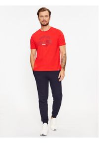 TOMMY HILFIGER - Tommy Hilfiger T-Shirt Graphic MW0MW32641 Czerwony Regular Fit. Kolor: czerwony. Materiał: bawełna
