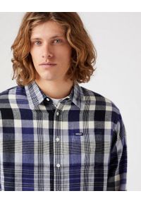 Wrangler - WRANGLER 1 PKT SHIRT MĘSKA KOSZULA W KRATĘ DŁUGI RĘKAW STONE WASH W5D6CNX4Q. Długość rękawa: długi rękaw. Długość: długie