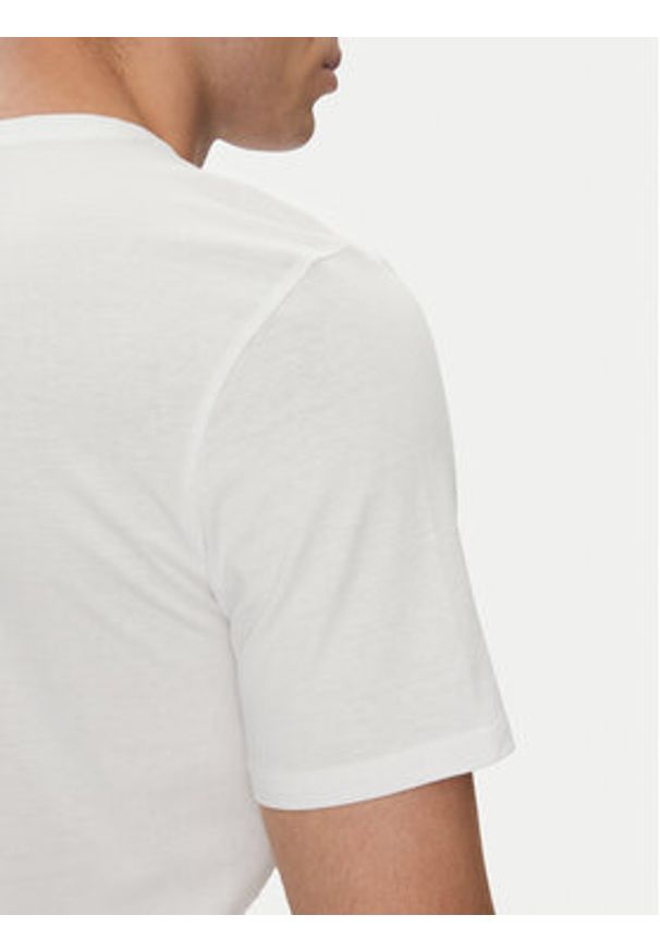 Guess Jeans T-Shirt M5GI23 K8HM0 Biały Slim Fit. Kolor: biały. Materiał: bawełna