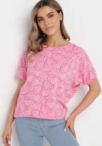Born2be - Różowy T-shirt z Bawełny z Rękawami Typu Nietoperz i Serduszkami Diralca. Okazja: na co dzień. Kolor: różowy. Materiał: bawełna. Wzór: nadruk. Styl: casual, elegancki #5