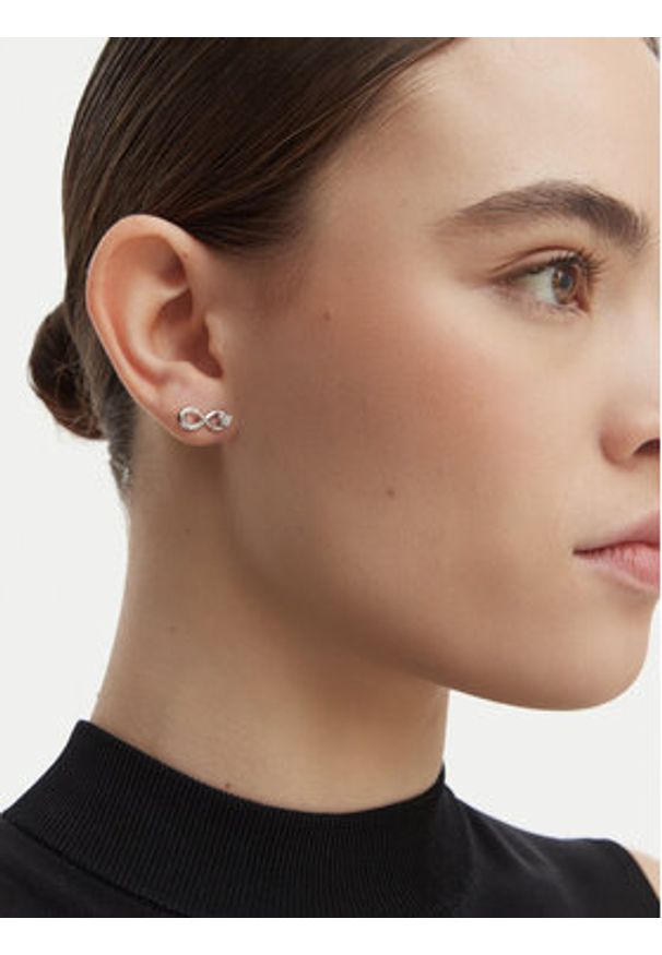 Guess Kolczyki JUBE06 049JW Srebrny. Materiał: ze stali nierdzewnej, ze stali. Kolor: srebrny