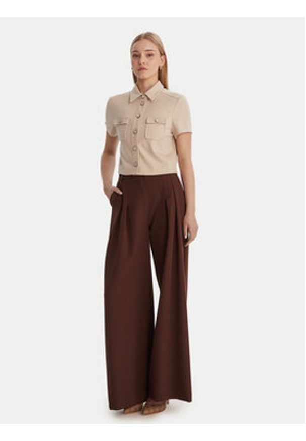 Guess Koszula W6RH83 KCMU2 Beżowy Regular Fit. Kolor: beżowy. Materiał: syntetyk