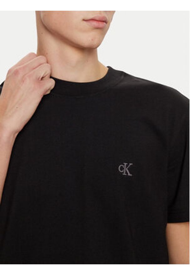Calvin Klein Jeans T-Shirt J30J326683 Czarny Regular Fit. Kolor: czarny. Materiał: bawełna
