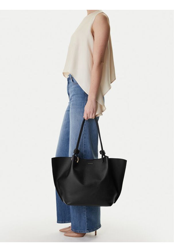 Coccinelle Torebka U07 Coccinelleefinn E1 U07 11 01 01 Czarny. Kolor: czarny. Materiał: skórzane