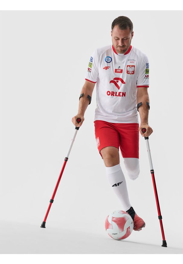 4f - 4F Koszulka replika domowa AMP Futbol męska - biała S. Kolor: wielokolorowy. Materiał: dzianina, włókno, materiał, syntetyk. Długość rękawa: raglanowy rękaw. Wzór: gładki, nadruk, ze splotem. Sport: piłka nożna