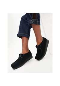 Półbuty Clarks. Kolor: czarny #1