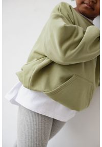 Marsala - MINI bluza oversize z kieszonką KHAKI - BONNY-92-98 (2-3). Kolor: brązowy. Materiał: bawełna, dresówka, poliester, dzianina. Wzór: haft, gładki. Styl: klasyczny