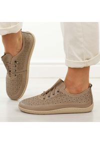 Beżowe skórzane półbuty damskie barefoot M.Daszyński Ol38-7. Okazja: na co dzień. Kolor: beżowy. Materiał: skóra. Szerokość cholewki: normalna. Sezon: wiosna, jesień, lato. Styl: casual, klasyczny, sportowy #1