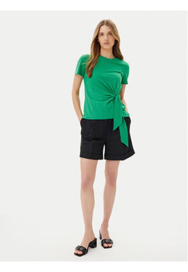 TOMMY HILFIGER - Tommy Hilfiger Szorty materiałowe WW0WW44767 Czarny Regular Fit. Kolor: czarny. Materiał: syntetyk
