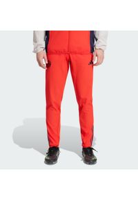 Adidas - Spodnie FC Bayern 2025/2026 Tiro25 Competition Presentation. Kolor: czerwony. Sport: piłka nożna #1