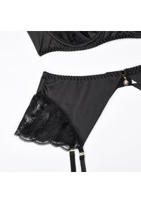 Intica - Komplet bielizny czteroczęściowy z koronką i złotymi akcentami Goranka. Kolor: czarny. Materiał: koronka. Wzór: koronka #2