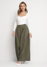 Born2be - Ciemnozielone Spodnie o Fasonie Palazzo z Wsuwanymi Kieszeniami Adivena. Okazja: na co dzień. Stan: podwyższony. Kolor: zielony. Materiał: jedwab. Długość: długie. Styl: elegancki, casual #6