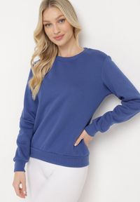 Born2be - Niebieska Bluza Sotear. Okazja: na co dzień. Kolor: niebieski. Materiał: polar, dzianina, jeans. Długość rękawa: długi rękaw. Długość: długie. Wzór: jednolity. Sezon: zima, jesień. Styl: klasyczny, casual #3
