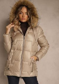 Renee - Brązowa Kurtka z Pikowanymi Przeszyciami i Kapturem z Odpinanym Futrem Galenea. Okazja: na co dzień. Kolor: brązowy. Materiał: futro. Styl: elegancki, casual