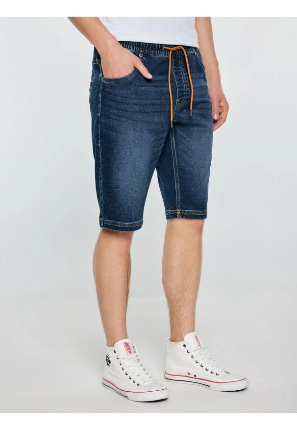 Big-Star - Szorty męskie jeansowe granatowe Parker 537. Kolor: niebieski. Materiał: jeans. Sezon: lato. Styl: sportowy