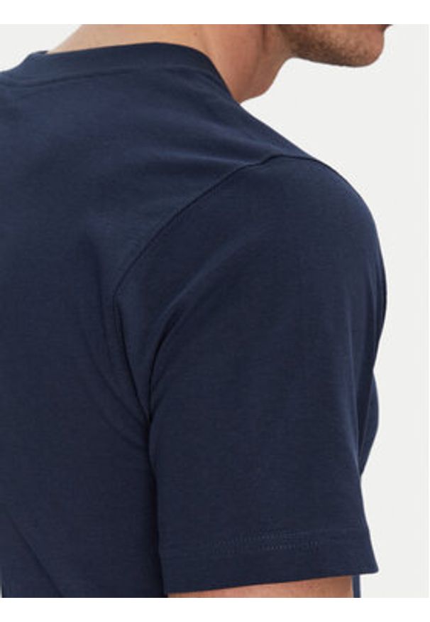 New Balance T-Shirt MT51503 Niebieski Regular Fit. Kolor: niebieski. Materiał: bawełna