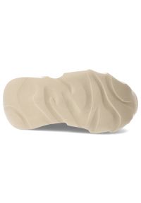 Sneakersy damskie GOE, cholewka ze skóry ekologicznej i materiałowej siateczkowe panele klasyczne wiązanie, beżowe, TT2N4012. Okazja: na co dzień. Zapięcie: sznurówki. Kolor: beżowy. Materiał: materiał, skóra ekologiczna. Szerokość cholewki: normalna. Styl: klasyczny #4